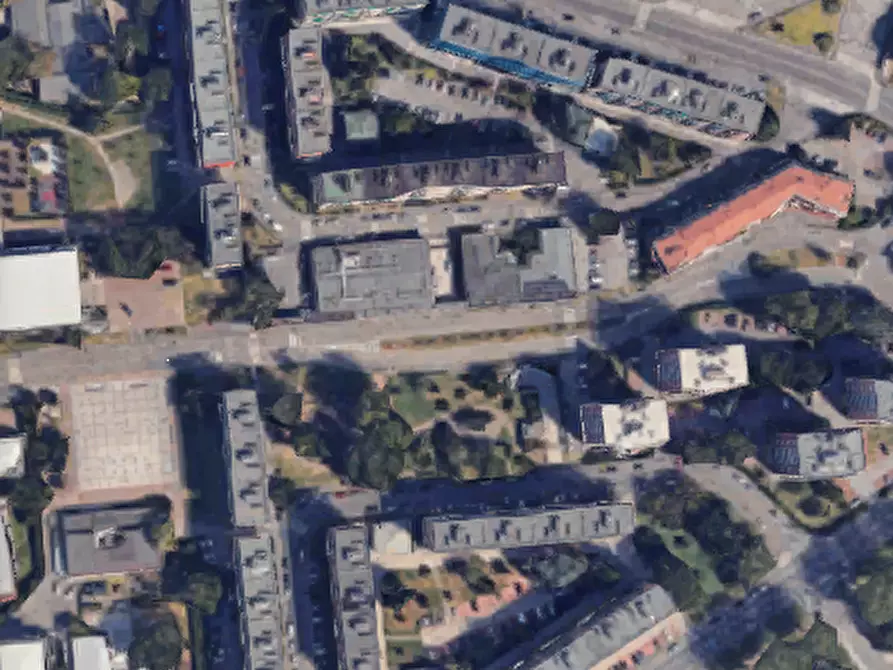 Immagine 8 di Garage in vendita  in Via degli Abeti a Milano