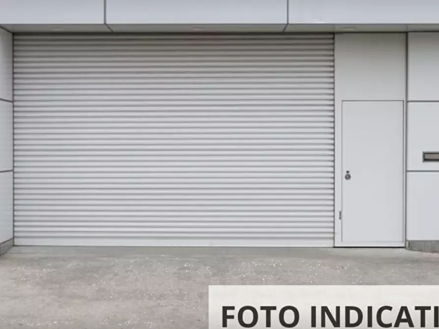 Immagine 10 di Garage in vendita  in Via Dante Alighieri a Arluno