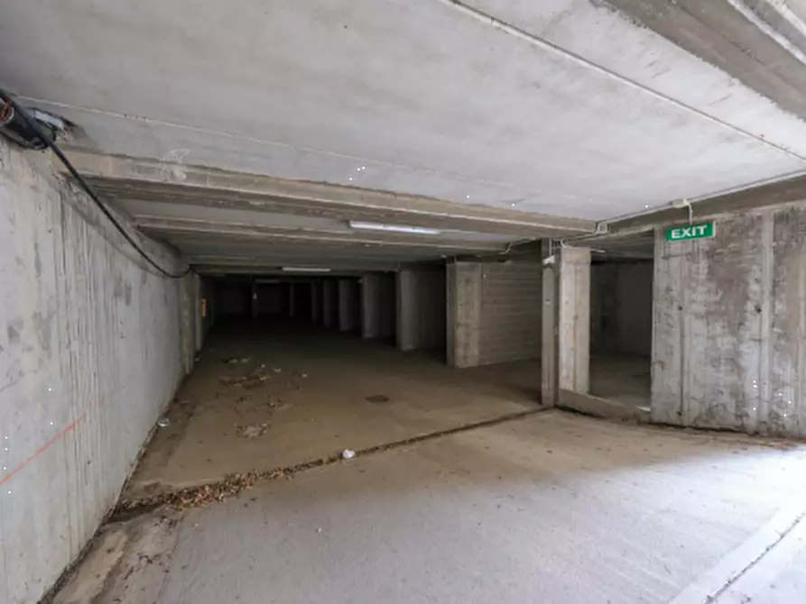 Immagine 6 di Garage in vendita  in Via Dante Alighieri a Arluno