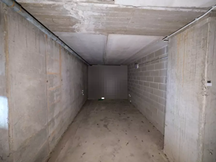 Immagine 7 di Garage in vendita  in Via Dante Alighieri a Arluno