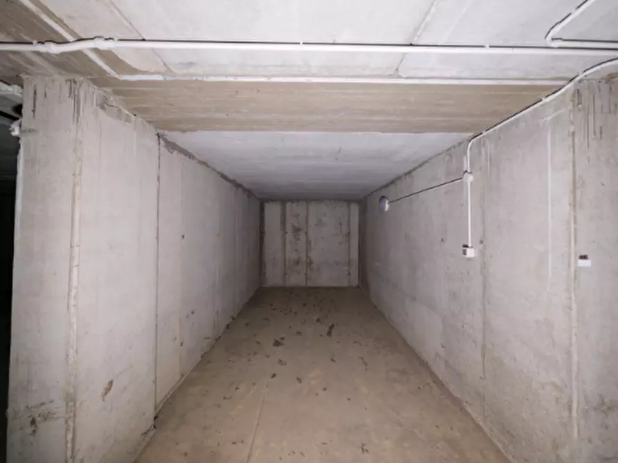 Immagine 7 di Garage in vendita  in Via Dante Alighieri 6 a Arluno