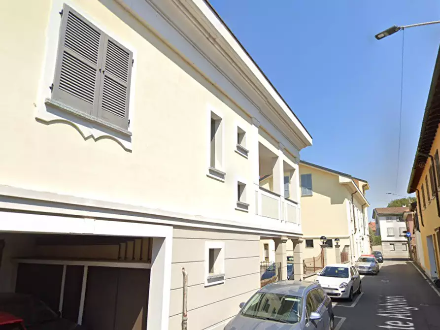 Immagine 13 di Garage in vendita  in Via Dante Alighieri a Arluno
