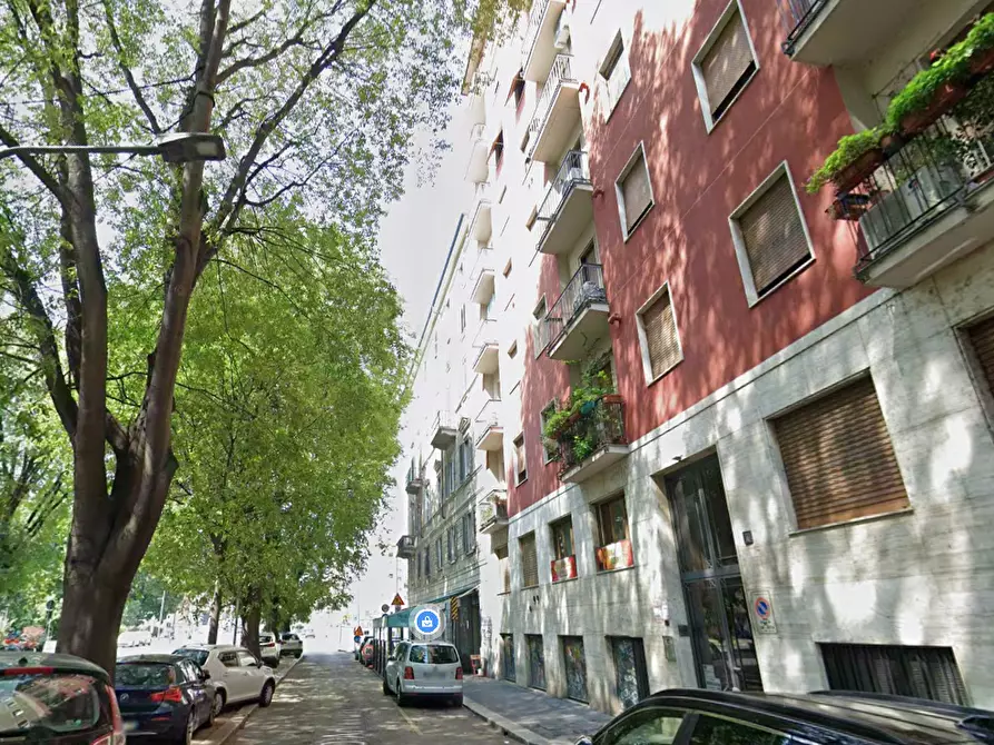 Immagine 12 di Ufficio in vendita  in Viale Gabriele D'Annunzio a Milano