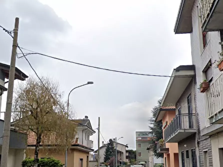 Immagine 3 di Appartamento in vendita  in Via De Luca a Desio