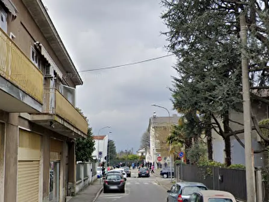 Immagine 4 di Appartamento in vendita  in Via De Luca a Desio