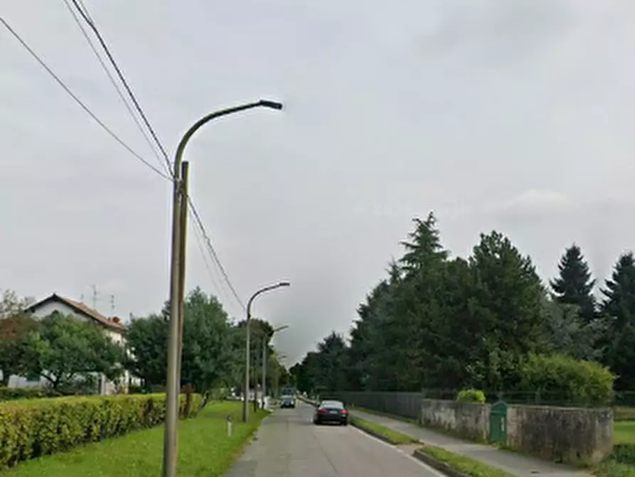Immagine 8 di Garage in vendita  in  Via Santuario  a Ornago