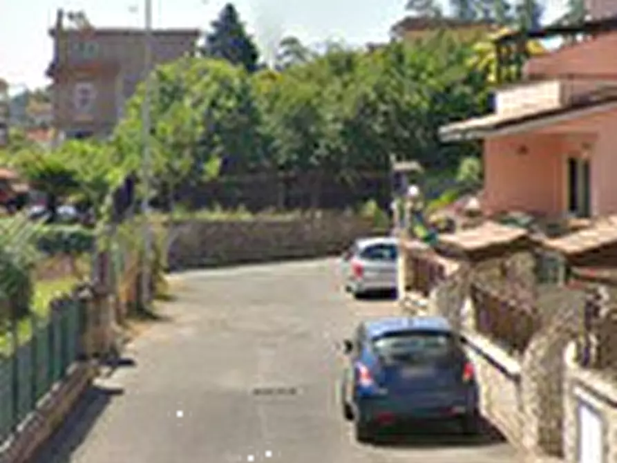 Immagine 12 di Porzione di casa in vendita  in Via Gardone Riviera a Roma