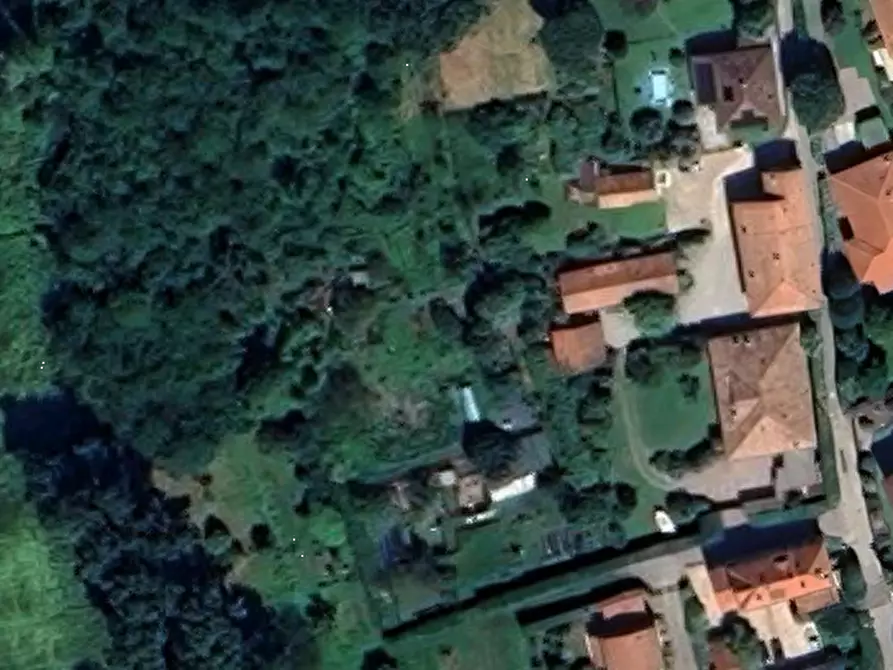 Immagine 1 di Villa in vendita  in Via Campaccino a Angera