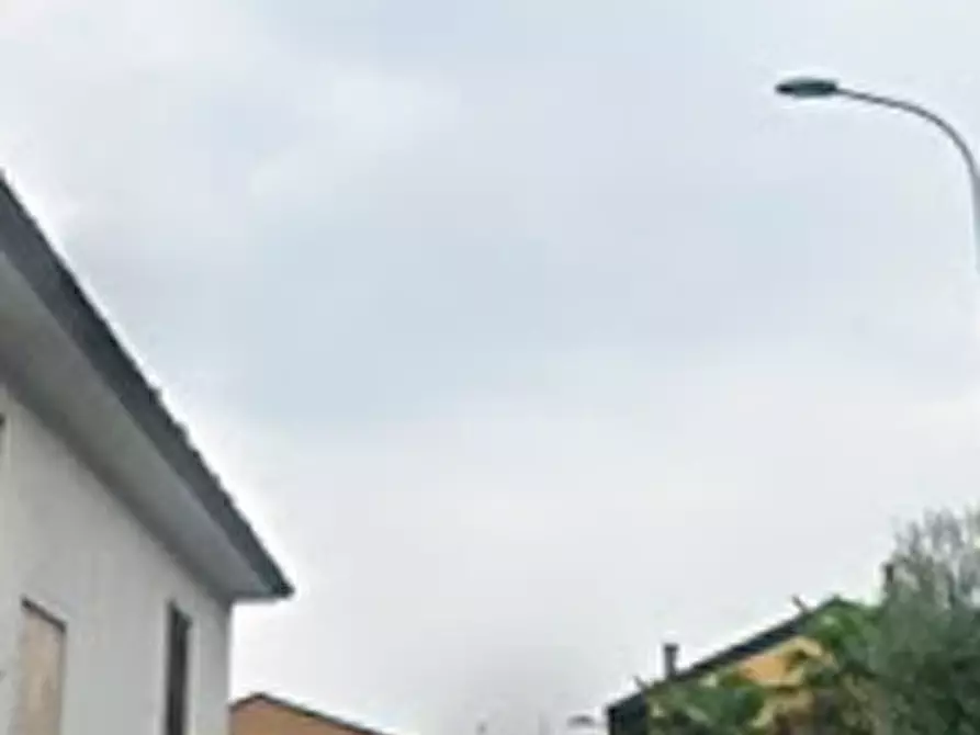 Immagine 15 di Appartamento in vendita  in Via Trento Trieste a Livraga