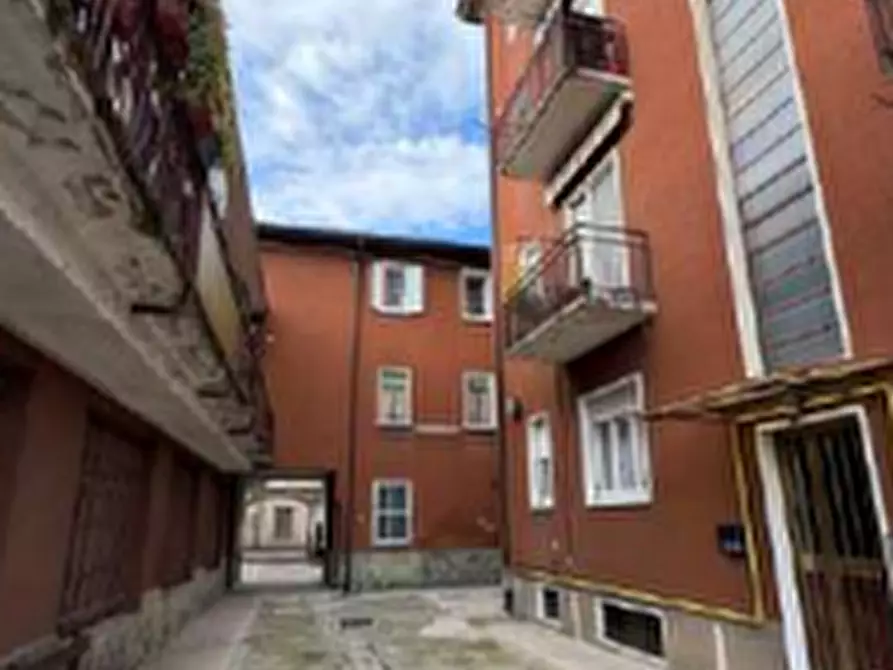 Immagine 3 di Appartamento in vendita  in Via Vittorio Emanuele II a Usmate Velate
