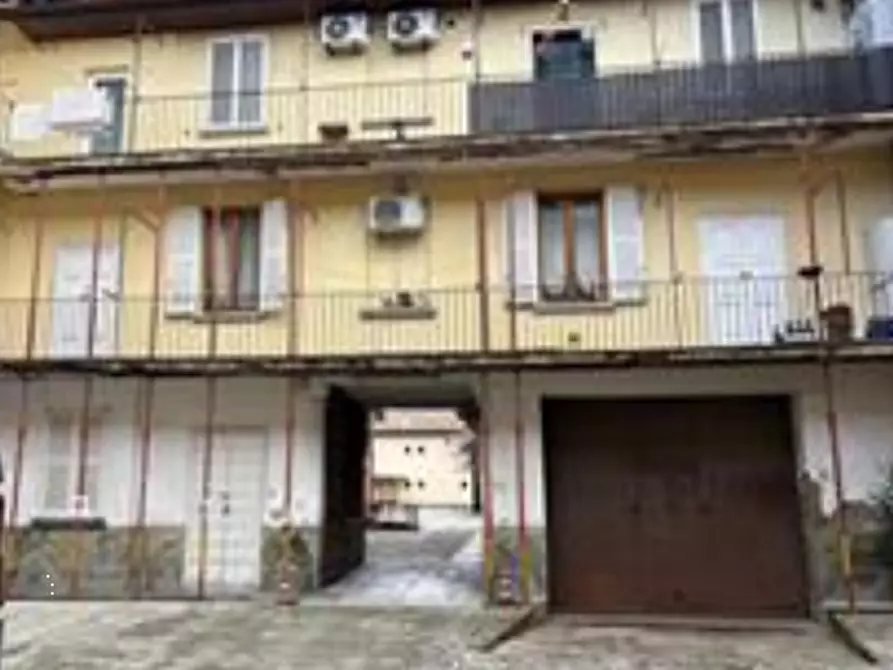 Immagine 8 di Appartamento in vendita  in Via Vittorio Emanuele II a Usmate Velate