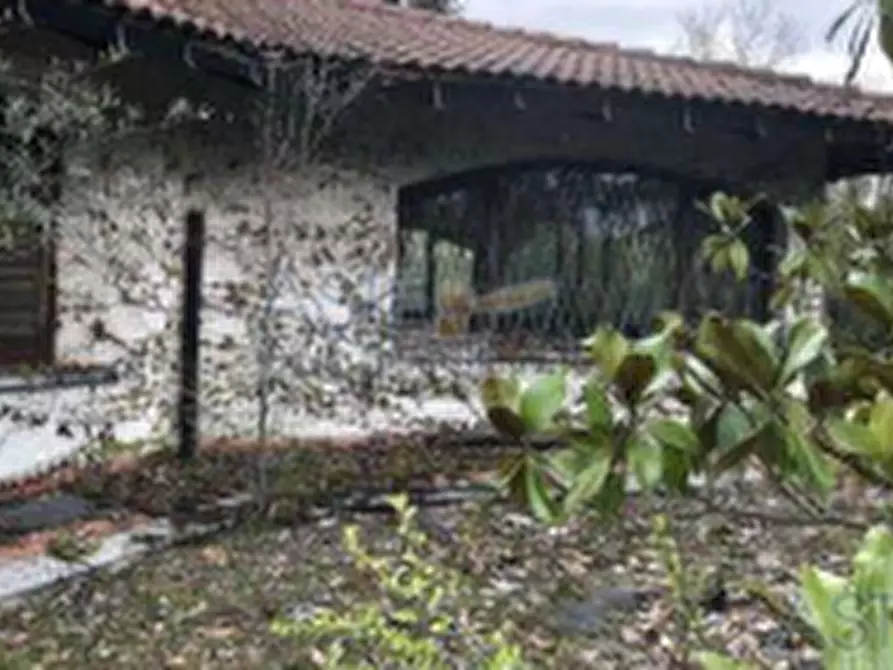 Immagine 3 di Villa in vendita  in Frazione Castiglione a Asti