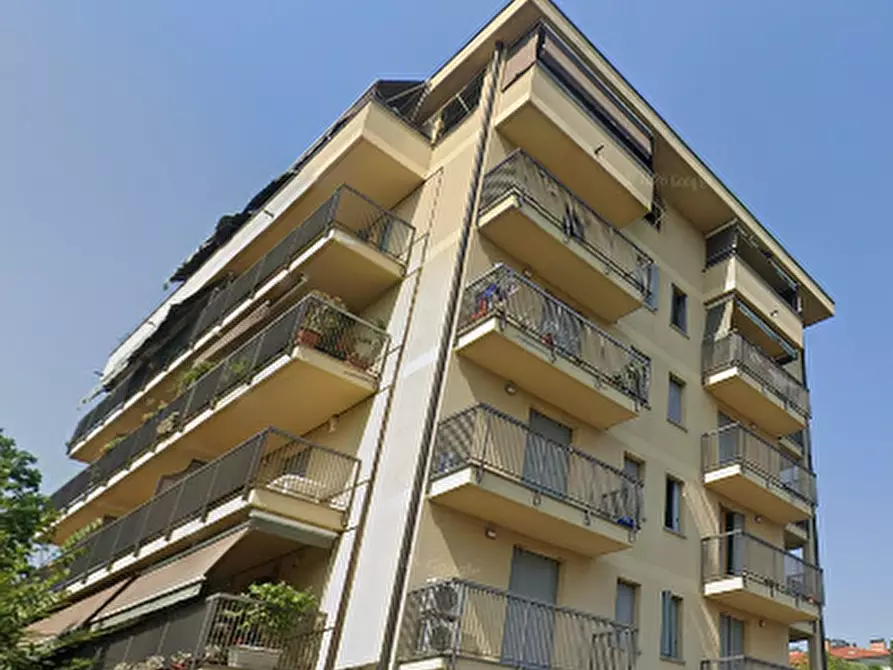 Immagine 1 di Appartamento in vendita  in Via Lucera a Milano