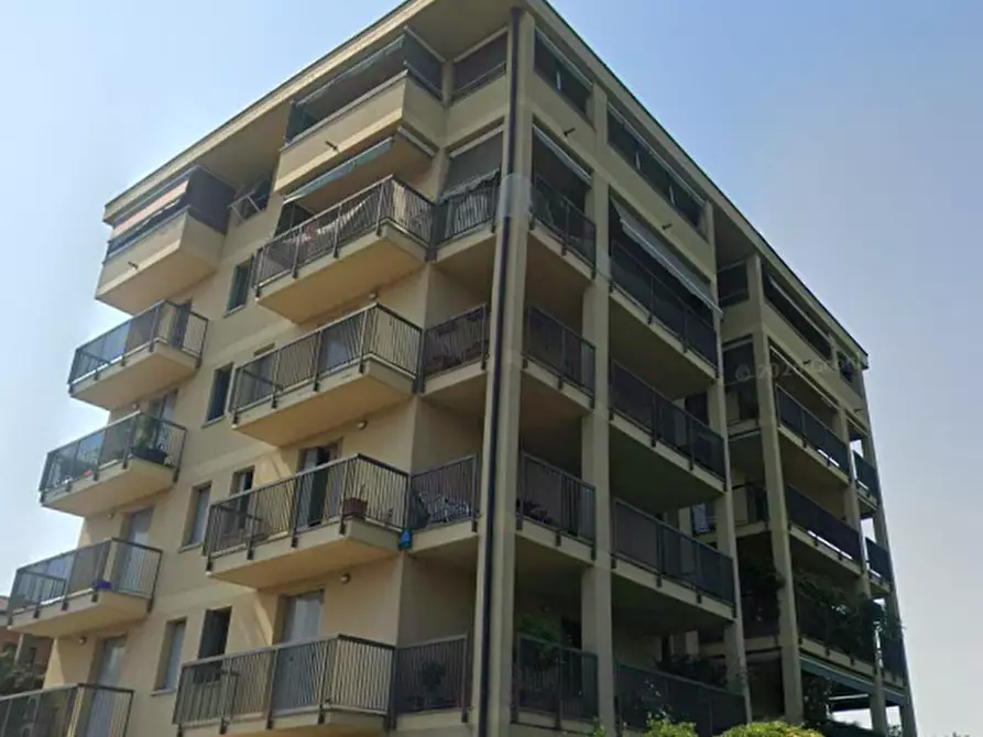 Immagine 4 di Appartamento in vendita  in Via Lucera a Milano