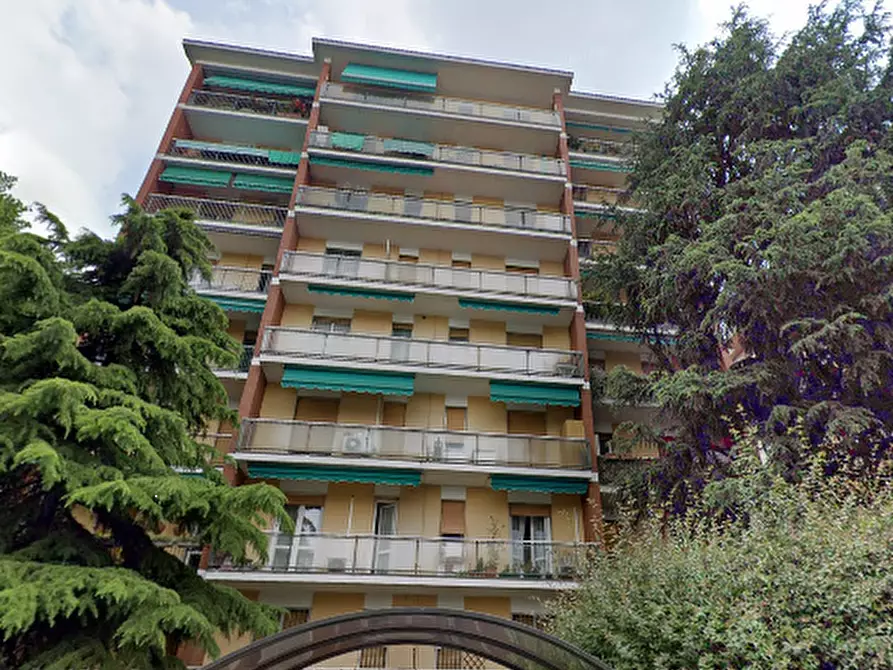 Immagine 7 di Appartamento in vendita  in Via Francesco Baracca a Desio