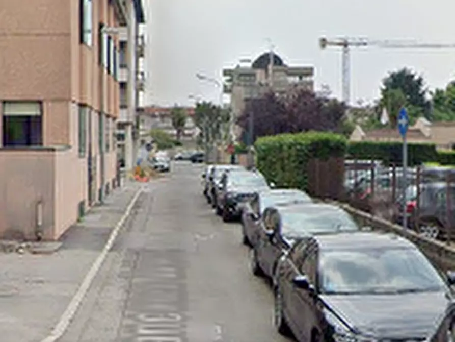 Immagine 9 di Appartamento in vendita  in Via Francesco Baracca a Desio
