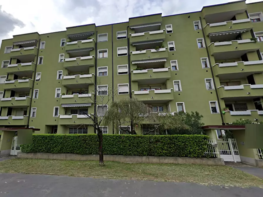 Immagine 3 di Appartamento in vendita  in Via Francesco Cilea a Cinisello Balsamo