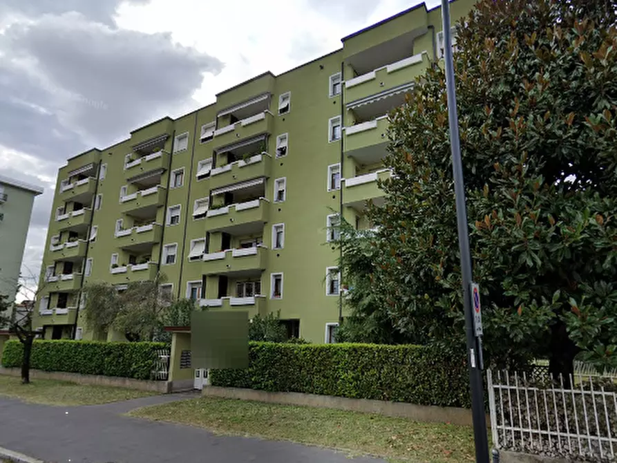 Immagine 5 di Appartamento in vendita  in Via Francesco Cilea a Cinisello Balsamo