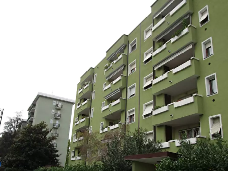 Immagine 14 di Appartamento in vendita  in Via Francesco Cilea a Cinisello Balsamo