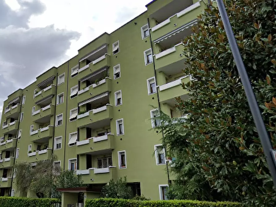 Immagine 15 di Appartamento in vendita  in Via Francesco Cilea a Cinisello Balsamo