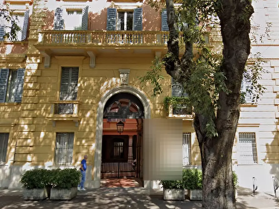 Immagine 3 di Ufficio in vendita  in Viale Caduti in Guerra a Modena
