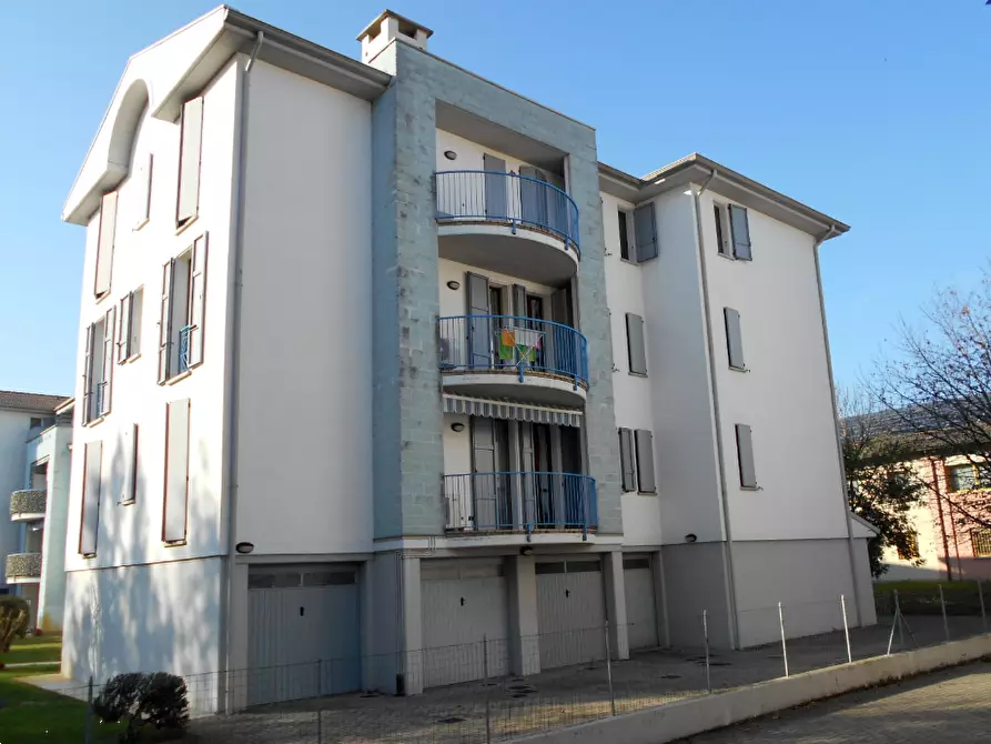 Immagine 2 di Appartamento in vendita  in Via Sartoretti Amelia a Reggiolo