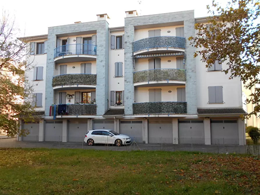 Immagine 4 di Appartamento in vendita  in Via Sartoretti Amelia a Reggiolo