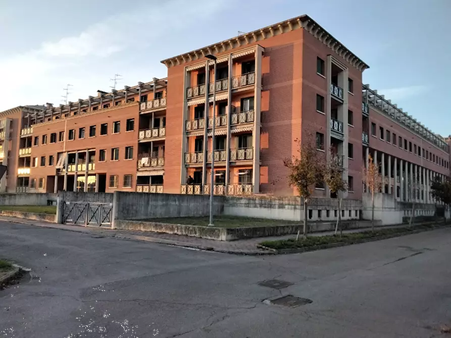 Immagine 1 di Appartamento in vendita  in Via Generale Carlo Alberto Dalla Chiesa a Guastalla
