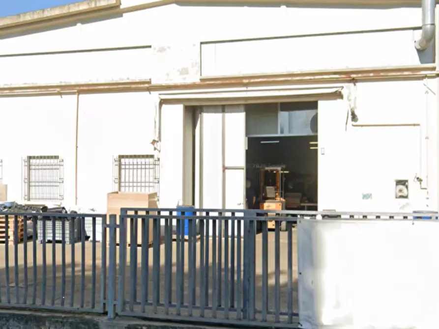 Immagine 1 di Capannone industriale in vendita  in Via G. Bovio a Reggio Nell'emilia