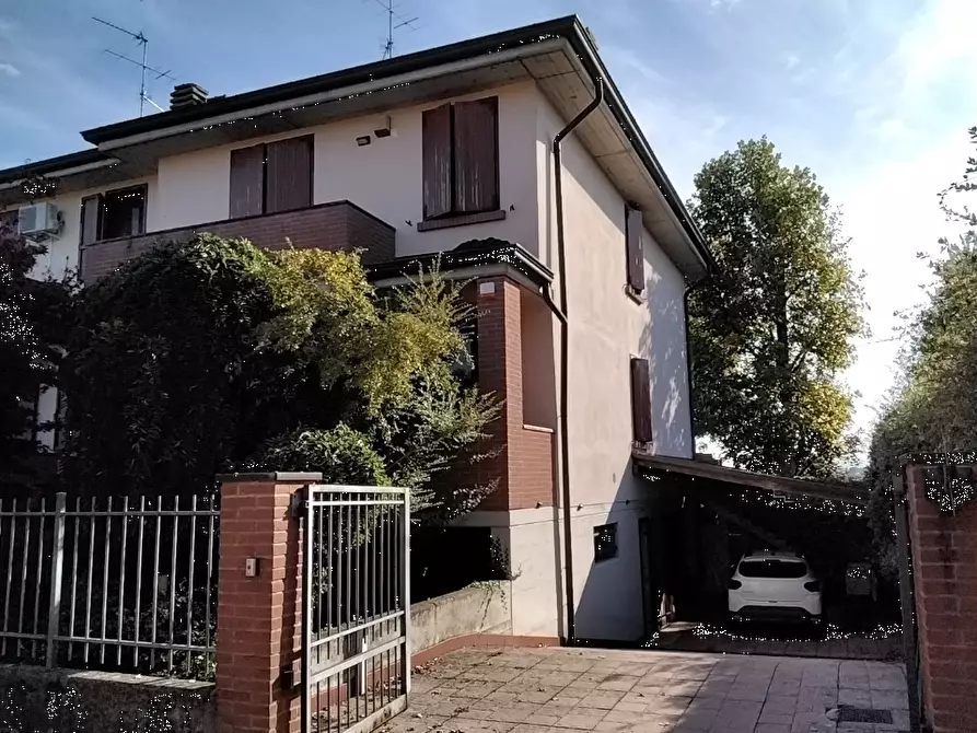 Immagine 2 di Casa indipendente in vendita  in Via Giovanni Boccaccio a San Martino In Rio