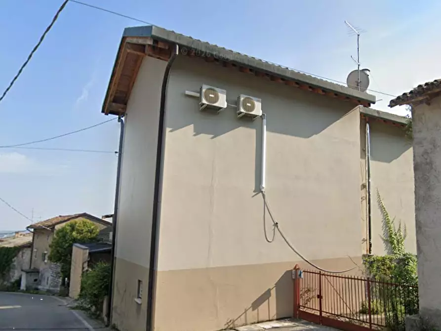 Immagine 5 di Casa bifamiliare in vendita  in Via Vallone a Caneva