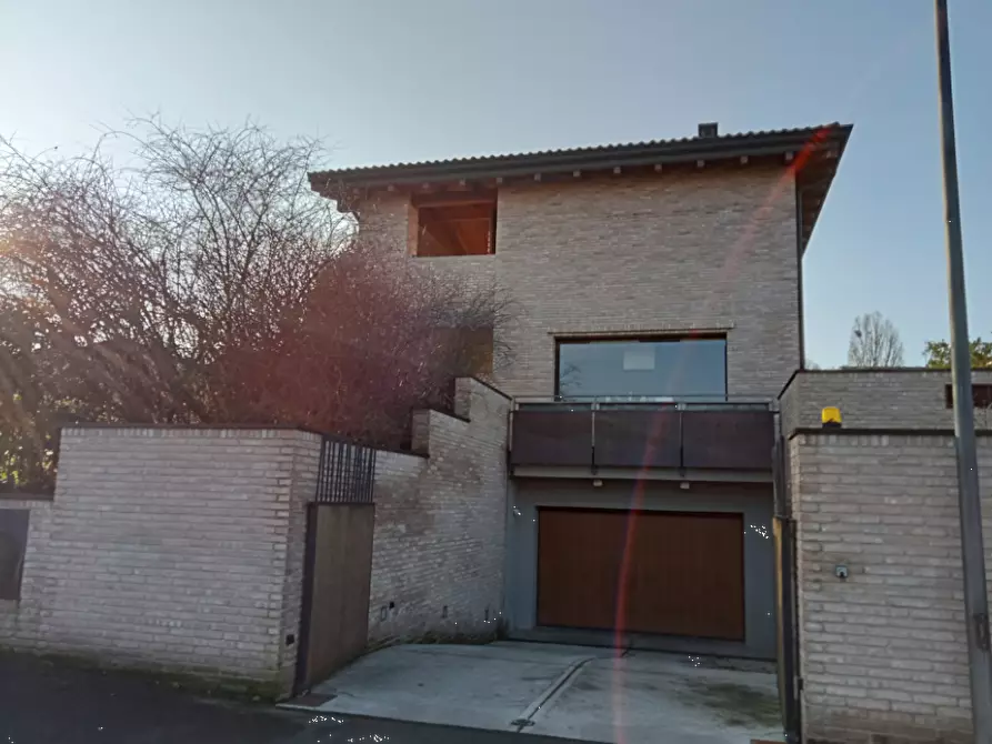 Immagine 2 di Villa in vendita  in Via San Francesco D'Assisi a Quattro Castella