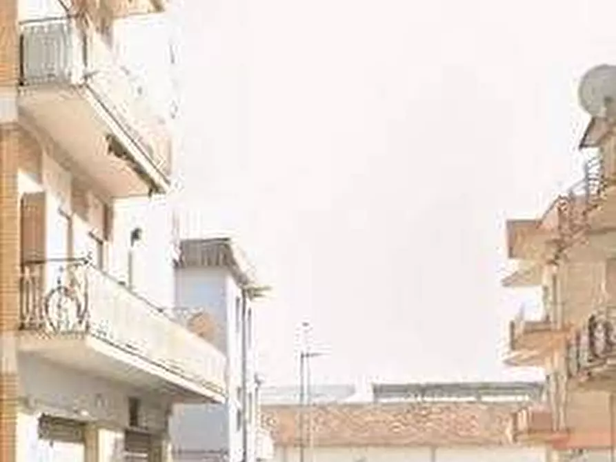 Immagine 7 di Appartamento in vendita  in Viale Trieste a Guidonia Montecelio