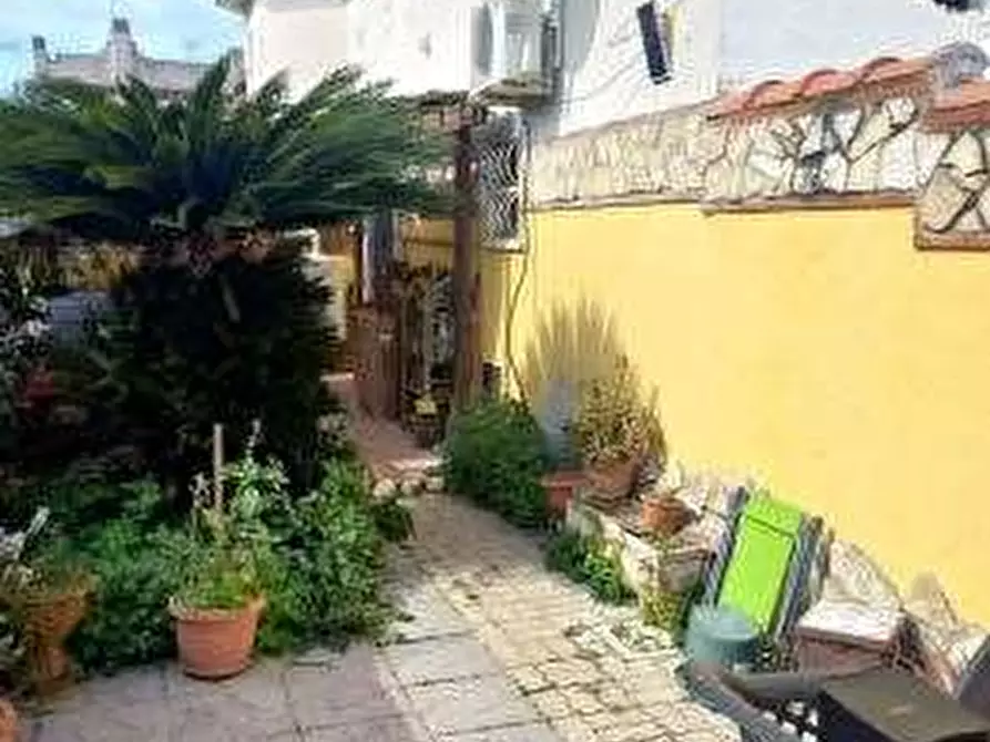 Immagine 4 di Appartamento in vendita  in Via Tirso a Pomezia