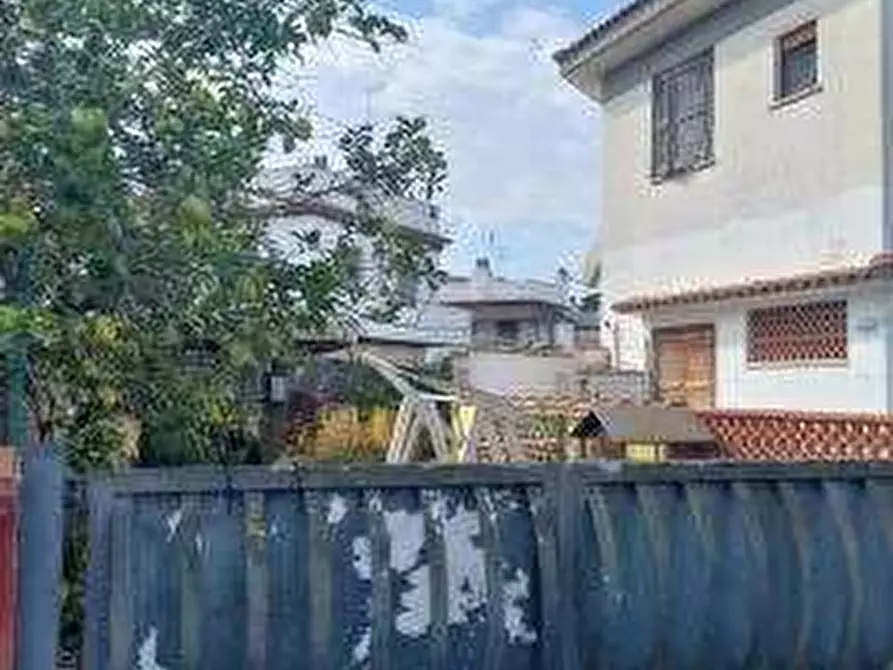 Immagine 7 di Appartamento in vendita  in Via Tirso a Pomezia