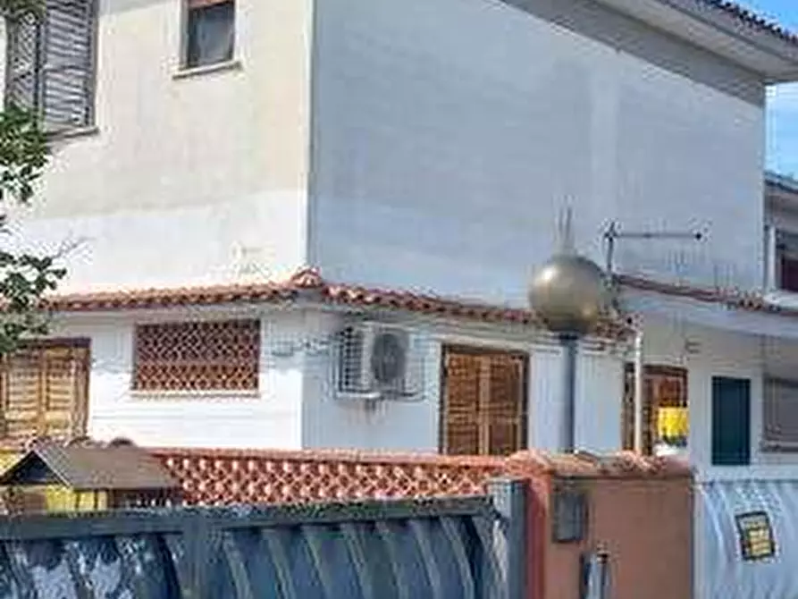 Immagine 10 di Appartamento in vendita  in Via Tirso a Pomezia