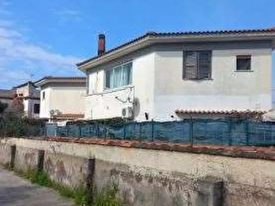 Immagine 1 di Appartamento in vendita  in Via Tirso a Pomezia