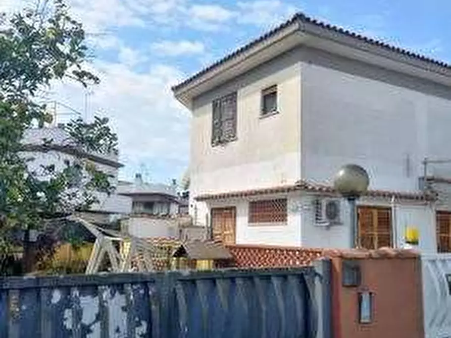 Immagine 11 di Appartamento in vendita  in Via Tirso a Pomezia