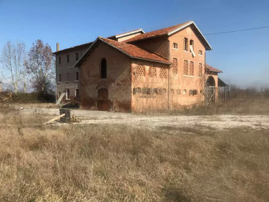 Immagine 1 di Rustico / casale in vendita  in Viale Don Luigi Sturzo a Marcon