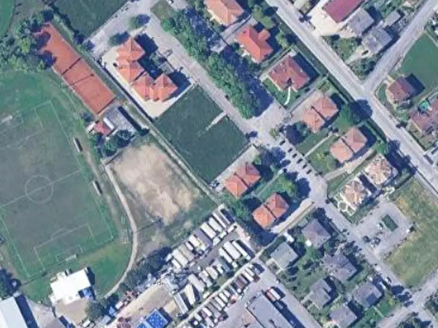 Immagine 12 di Appartamento in vendita  in Via Quattro Novembre a Pramaggiore