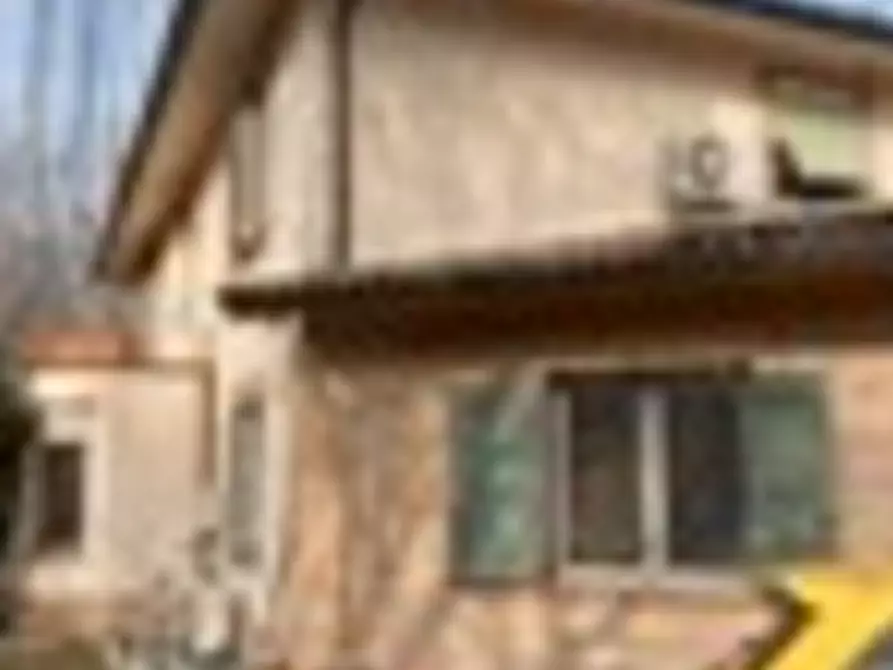Immagine 1 di Villa in vendita  in Via Vecchi a Castelnuovo Rangone