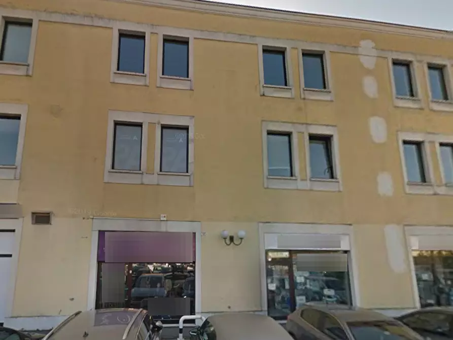 Immagine 1 di Negozio in vendita  in Via San Bartolomeo a Brescia