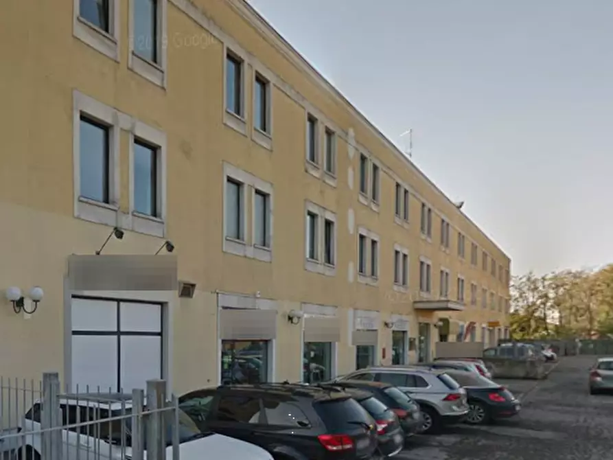 Immagine 2 di Negozio in vendita  in Via San Bartolomeo a Brescia
