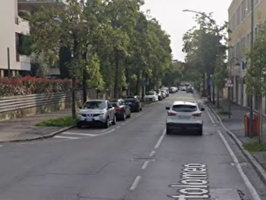 Immagine 4 di Negozio in vendita  in Via San Bartolomeo a Brescia