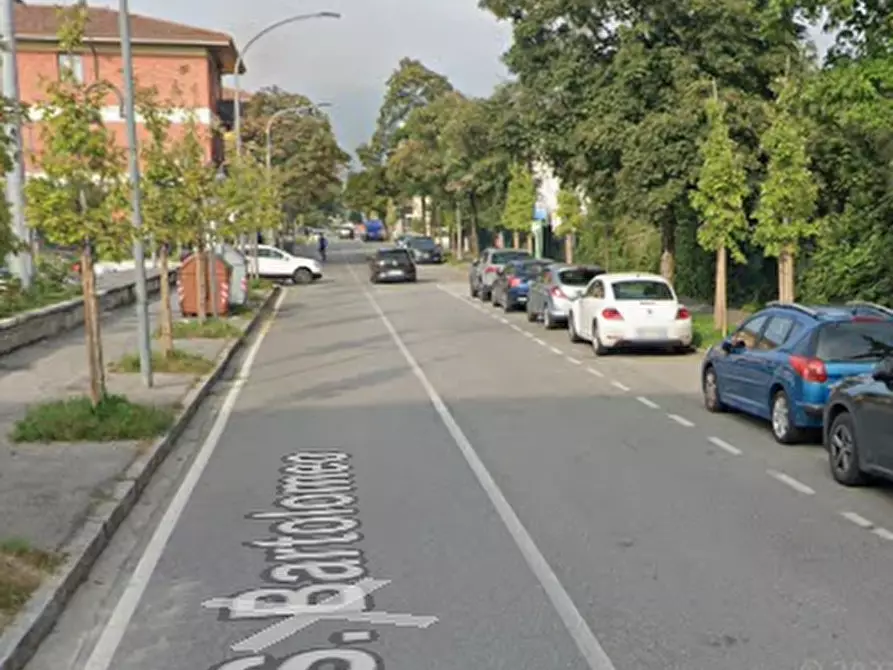 Immagine 5 di Negozio in vendita  in Via San Bartolomeo a Brescia