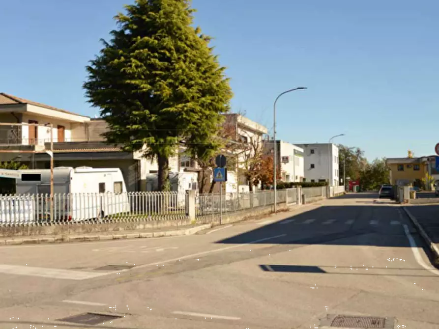 Immagine 2 di Capannone industriale in vendita  in Via Gentilin a Carbonera