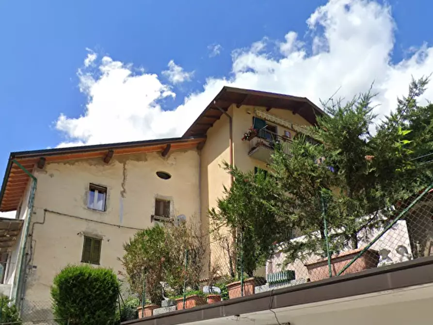 Immagine 3 di Appartamento in vendita  in Via Roncaglia Entro a San Giovanni Bianco