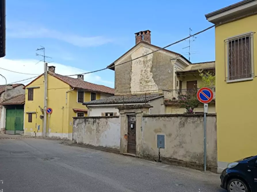 Immagine 1 di Casa indipendente in vendita  in Via Montelegna a Rosasco