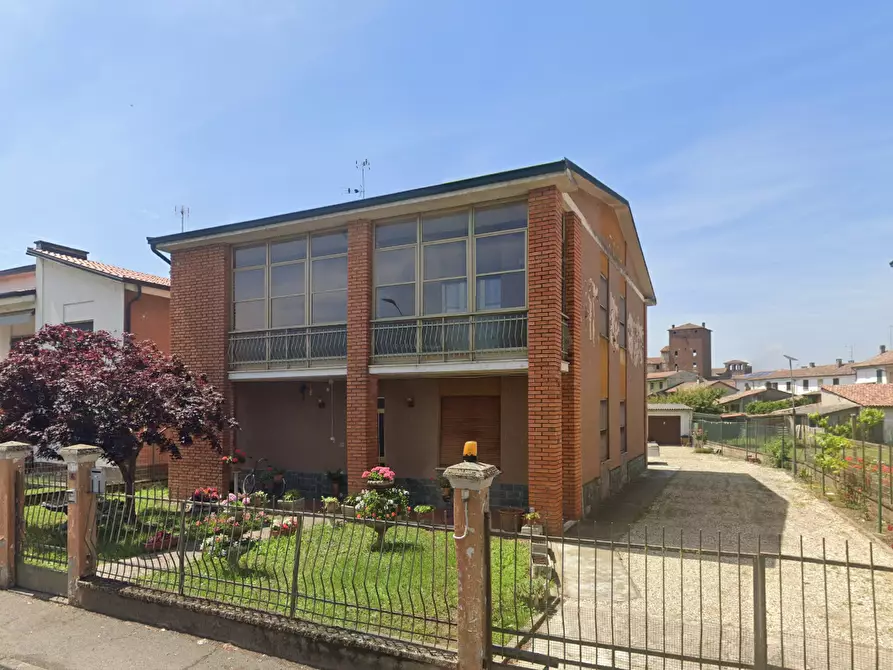 Immagine 2 di Villa in vendita  in Via I maggio a Pieve Del Cairo