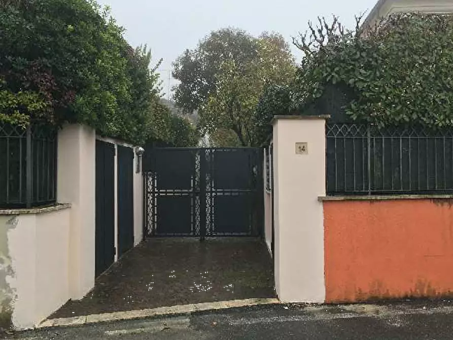 Immagine 5 di Porzione di casa in vendita  in Via Benedusi a Botticino